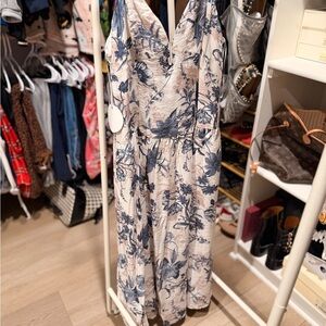 Storia Blue and Cream Floral maxi dress NWT M